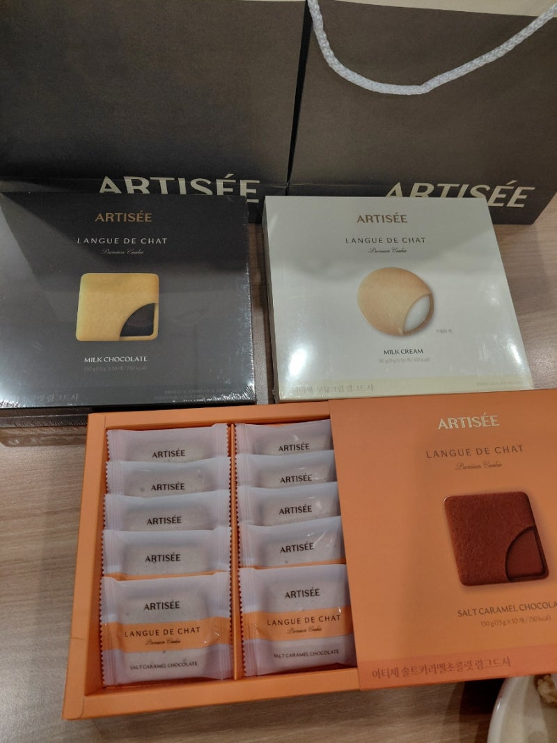 Hadiah Manis Penuh Perhatian, Terima Kasih Banyak (Pasien Penggantian Implan & Mastopeksi)